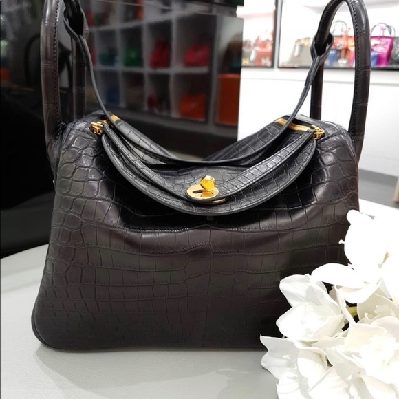 Meet your Posher, Arlene - Picture 1 of 1